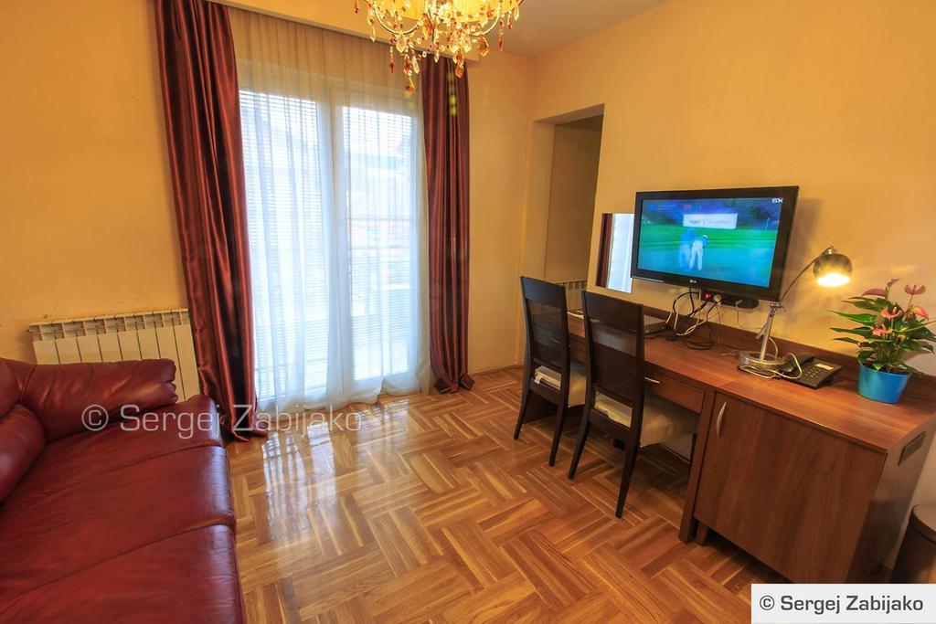 Hotel M Podgorica Ruang foto