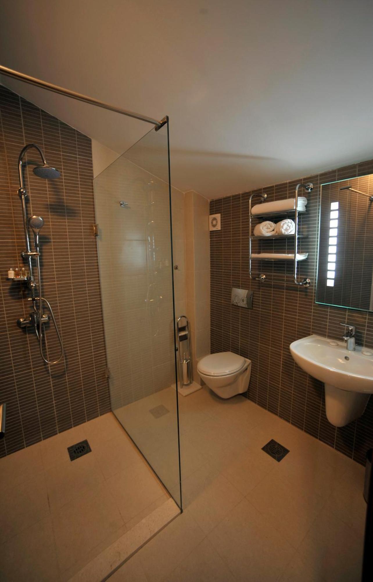 Hotel M Podgorica Bagian luar foto